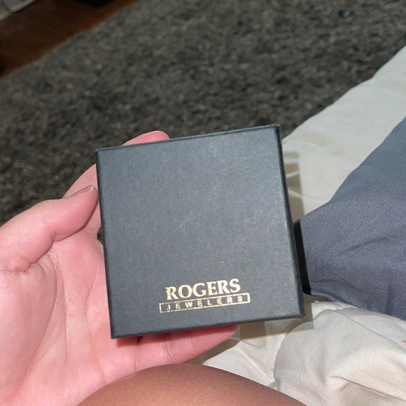 Necklace - Picture 3 of 4